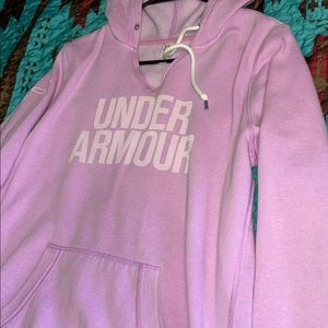 UNDER ARMOUR HOODIE SIZE MEDIUM